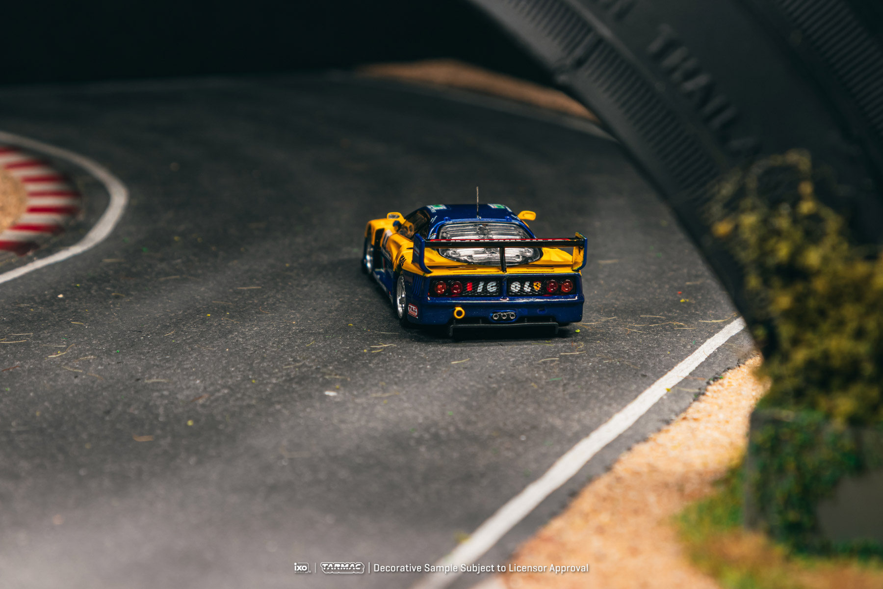 In Stock TW 1:64 Ferrari F40 G - đánh giá và giá Die Cast Car 1 64